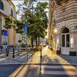 https://your-sunny-home-away-from-home.vienna-besthotels.com